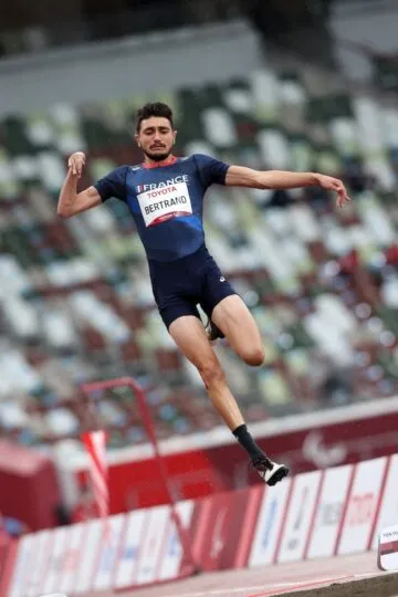 Valentin Bertrand au concours de saut des Jeux Paralympiques de Tokyo 2020