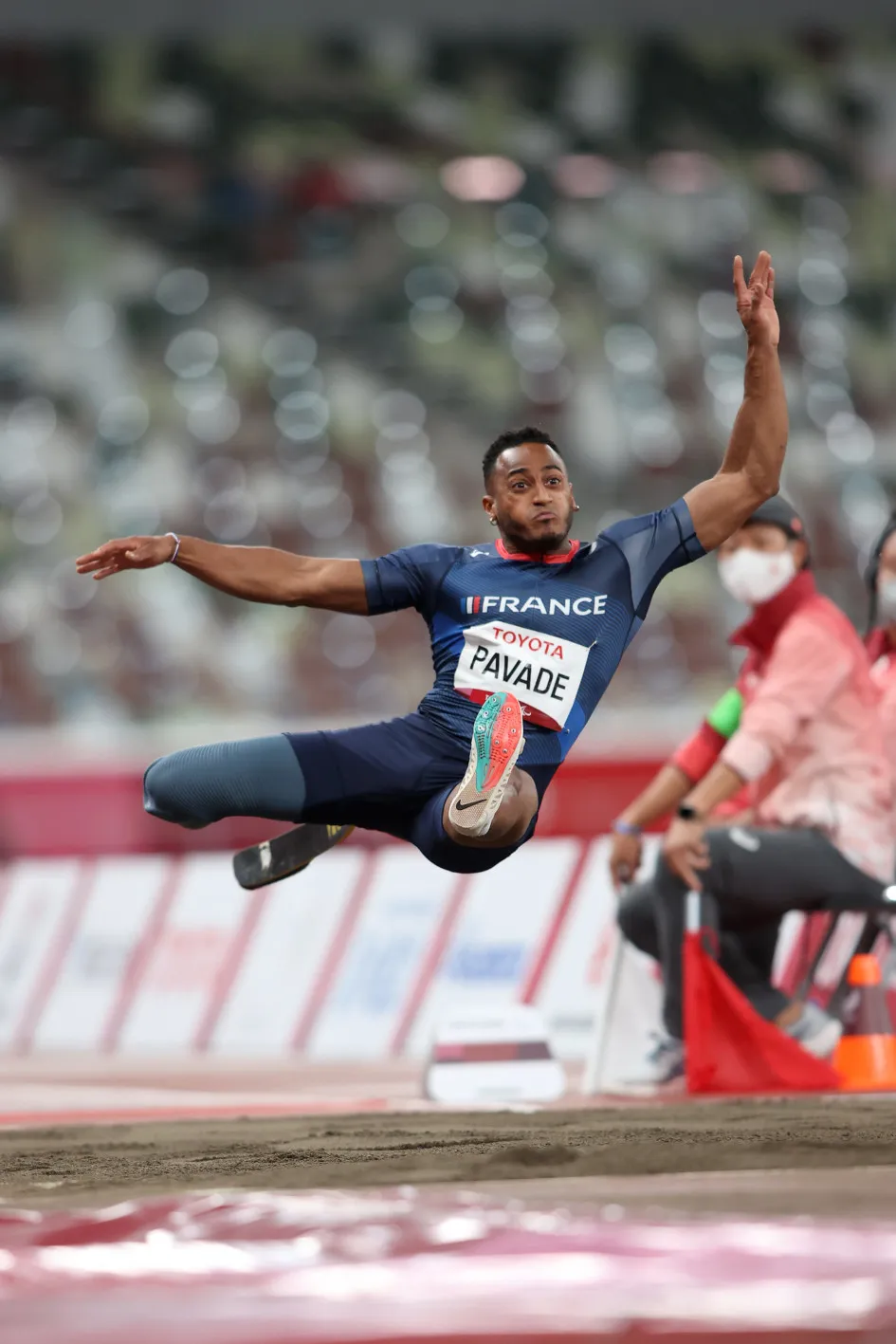 Dimitri Pavadé lors de la finale du saut en longueur T64 aux Jeux Paralympiques de Tokyo 2020