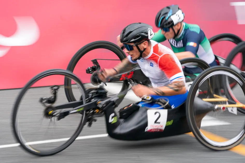 Loic Vergnaud en course lors des Jeux Paralympiques de Tokyo
