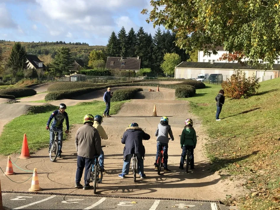 Apprentissage du vélo grâce au programme ESMSxCLUBS