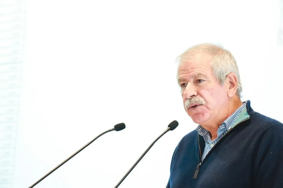 Jean-Jacques Mulot au micro lors de l'Assemblée Générale du CPSF