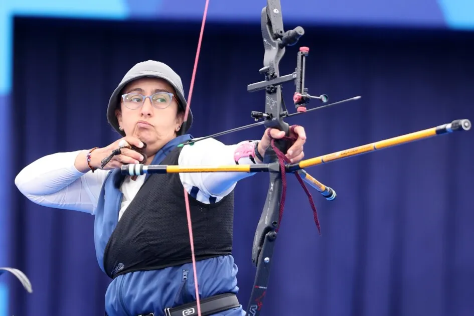 Aziza Benhami, para tir à l'arc, aux Jeux Paralympiques de Paris 2024