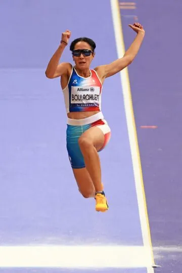 Delya Boulaghlem saut en longueur T11 Jeux Paralympiques de Paris 2024